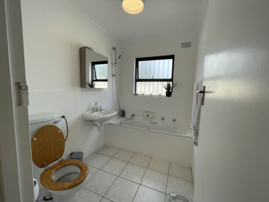 3 Bedroom Property for Sale in Kirstenhof Western Cape